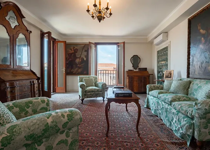 Sunbeam Palace Venezia