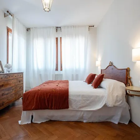 Sunbeam Palace Апартаменты Венеция