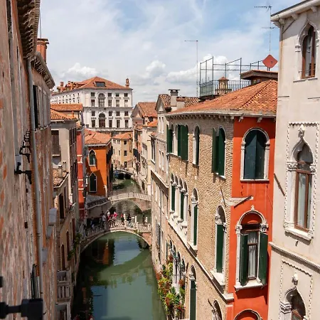 アパート Sunbeam Palace